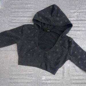 Cropped star print hoodie
